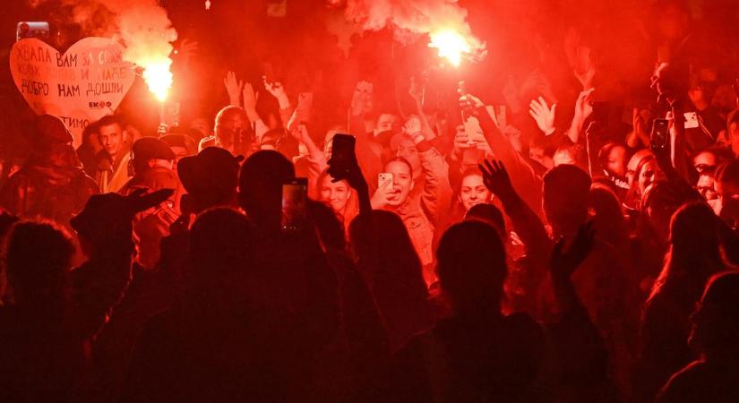 "Olyan korrupt ez a rendszer, hogy Orbáné semmi hozzá képest"