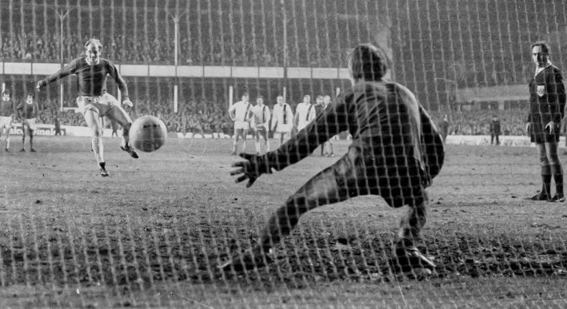 Liverpool, Love Me Do: a párbaj hajnala