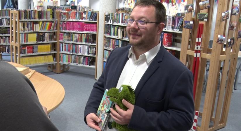 A legjobb mesélő könyvtárosok között a kanizsai igazgató