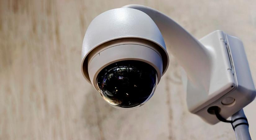 Térfigyelő kamerákat kapnak a tatabányai iskolák