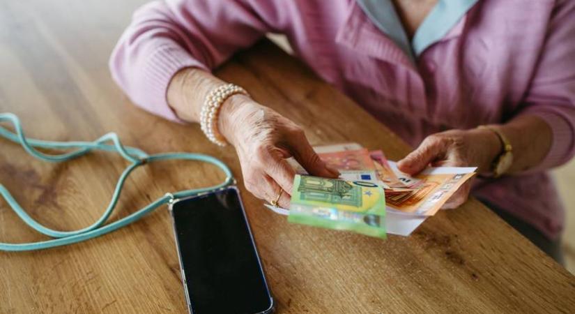 Ne dőlj be, ha ilyennel hívnak a csalók: rendőrnek adják ki magukat, minden pénzedet lenyúlják