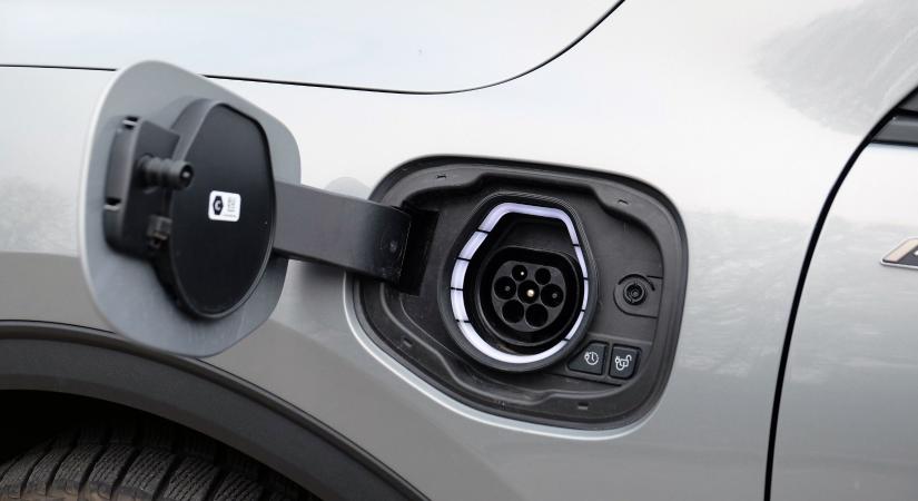 Szabad-e használtan konnektoros hibridet venni?