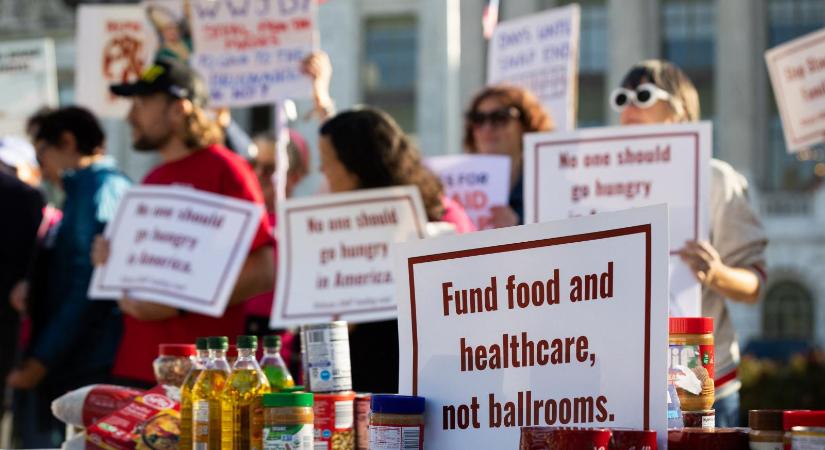 Üres hassal himnuszt énekelni