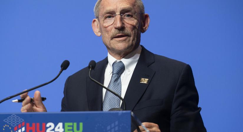 Itt van Pintér mesterve: úgy csökkentené a kórházak zsúfoltságát, hogy megnehezítené, hogy egyáltalán beutaljanak oda