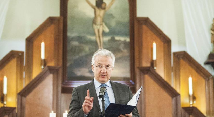 Semjén: Vérlázító botrány, ami a Szőlő utcában történt