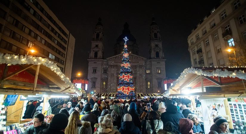Ünnepi díszbe öltözik Budapest: hamarosan nyílnak az adventi vásárok