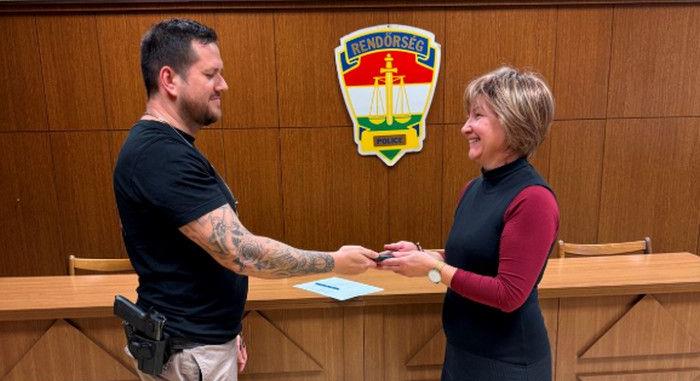 A postán lopták el egy ózdi hölgy telefonját