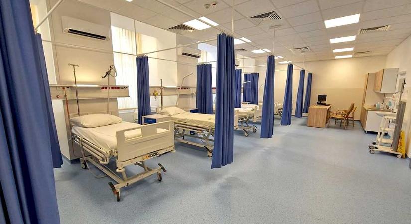 Szemen szúrta betegtársát a kórházban egy gödi férfi