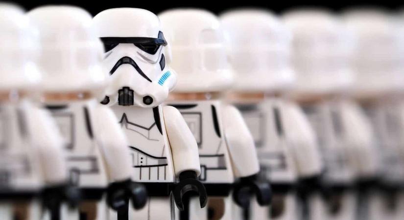 Az osztálytárs, aki mindenkit utánoz – és ezért senki sem ismeri