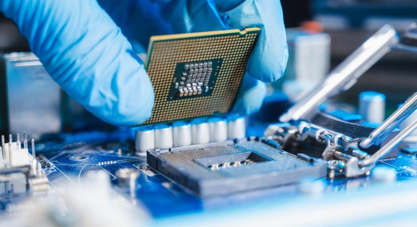 Techháború - Kína megnevezte bűnbakját