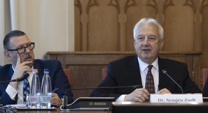 Semjén Zsolt: Az állam és az egyház két egymás mellé rendelt, sajátos természetű valóság