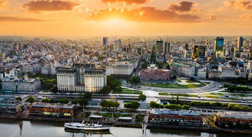 Évtizedek óta nem látott lehetőség kapujában a dél-amerikai ország