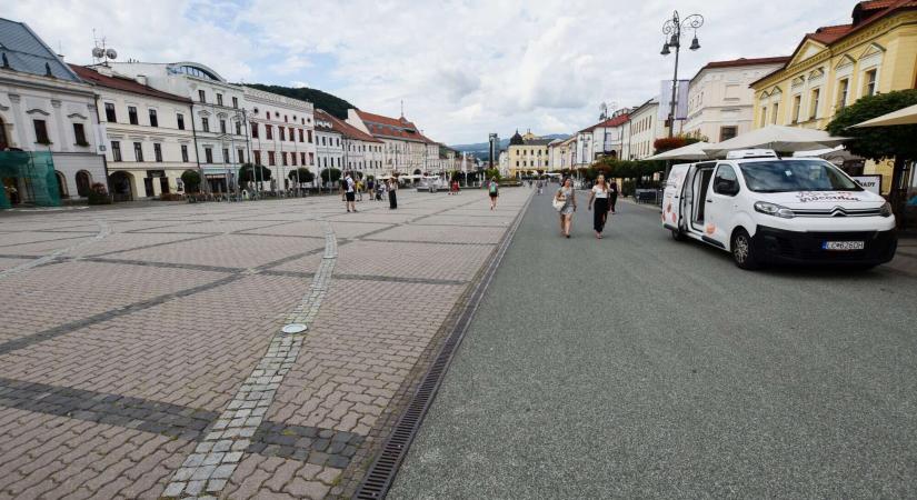 Besztercebánya megye szabadnapot adott az alkalmazottainak november 17-re