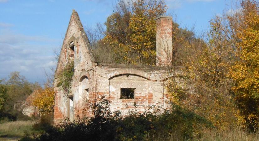 Pusztasirató – Ahova a déli harangszó is késve érkezik