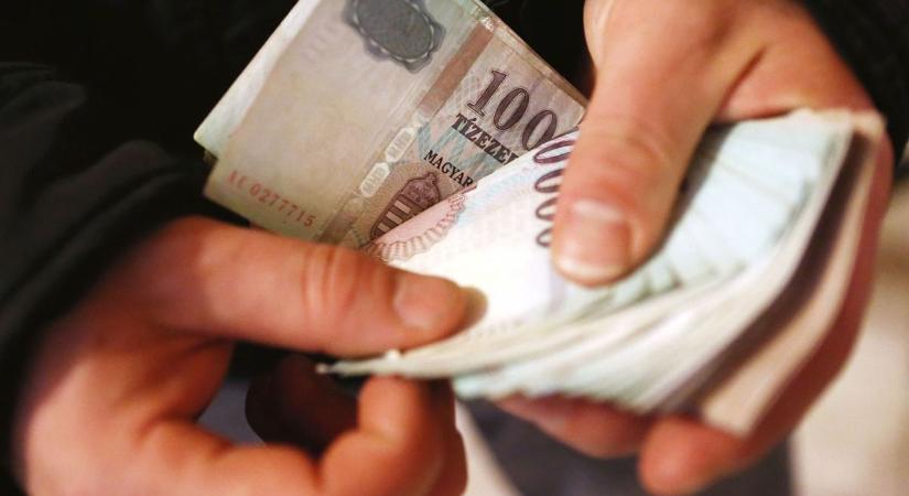 Szinte teljes fizetését elutalta a hirdetett termékekre – olyat kapott érte, hogy a rendőrségen kötött ki