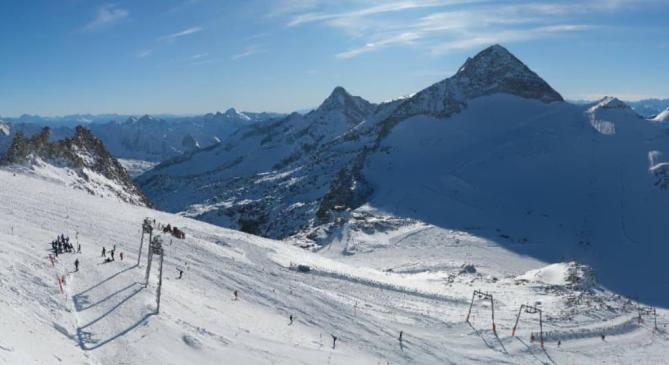 30 centi friss hó hullott az osztrák gleccsereken