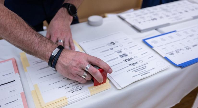 Pár nap alatt 1500-an jelentkeztek budapesti szavazatszámlálónak