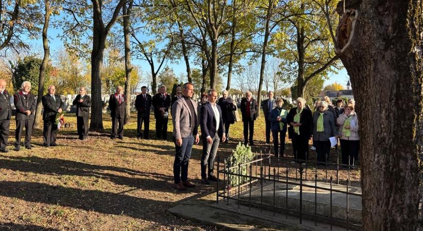 Kunoss Endre, a Bányász Himnusz írójának tiszteletére gyűltek össze