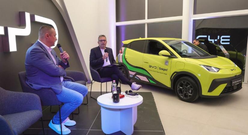 Megnyílt a BYD-szalon Szegeden, így reagálnak a nagy autógyártók a kínai kihívásra