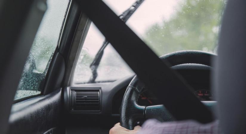 13 millió forintos első autó: Hat bukás után meglett a jogsija a 18 éves hírességnek