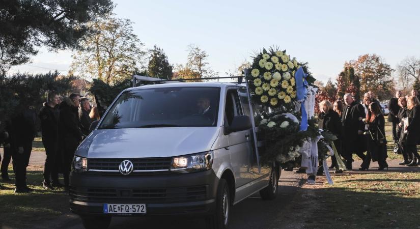 Eltemették Hagyacki Józsefet – Mezőkövesd utolsó útjára kísérte a klub legendás vezetőjét (fotók)