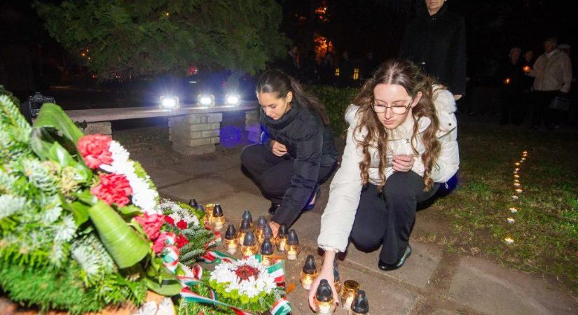 Nemzeti Gyásznap – Emlékezés az 1956-os forradalom és szabadságharc leverésére