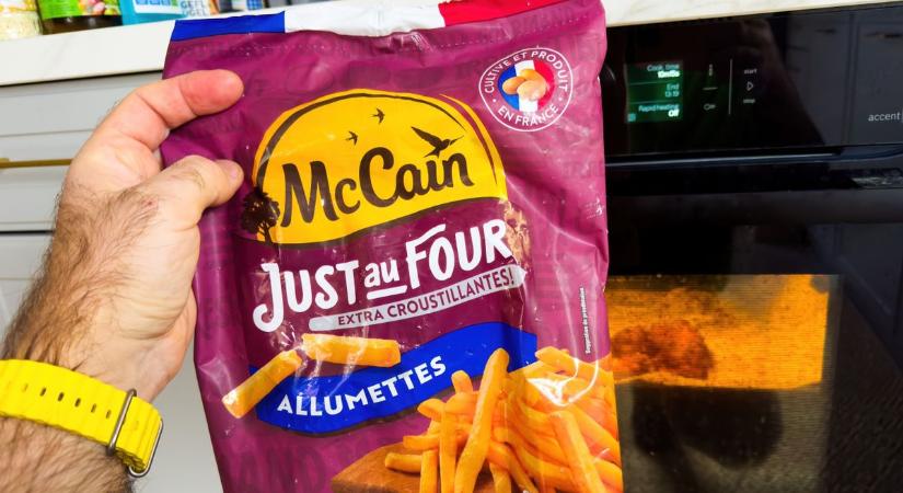 A legtöbben gengszter módra nyitják ki a zacskót, erre válasz a holdvágás