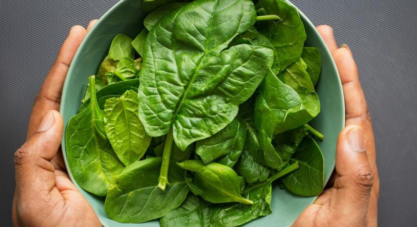 Ezzel az egyszerű trükkel a spenót nem lesz többé keserű, és a vitaminok és megmaradnak