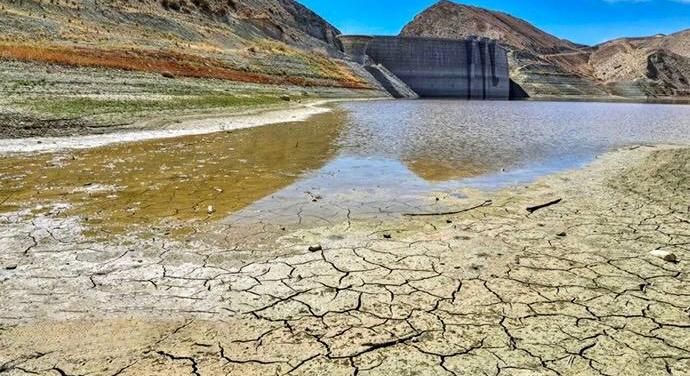 Az iráni főváros 200 napja nem látott esővizet, süllyed a város, összeomlik az infrastruktúra