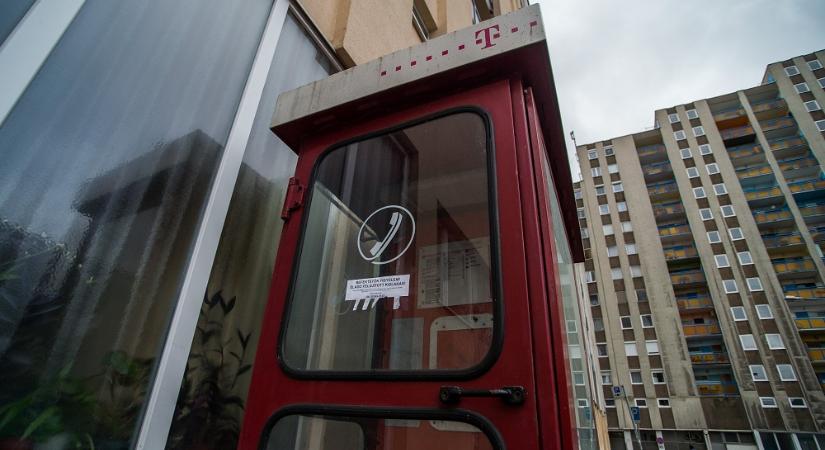 Búcsút inthetünk a budapesti telefonfülkéknek