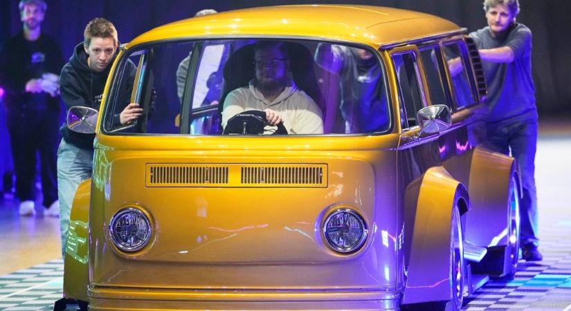 Őrült jóslat? Az évtized végére búcsút mondhatunk a Mercedesnek, a BMW-nek és a Volkswagennek