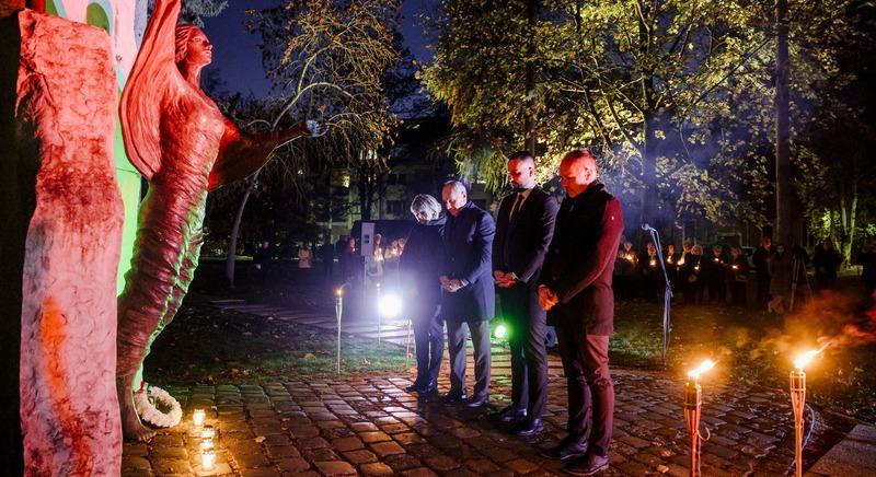 Dicsőség a bátraknak