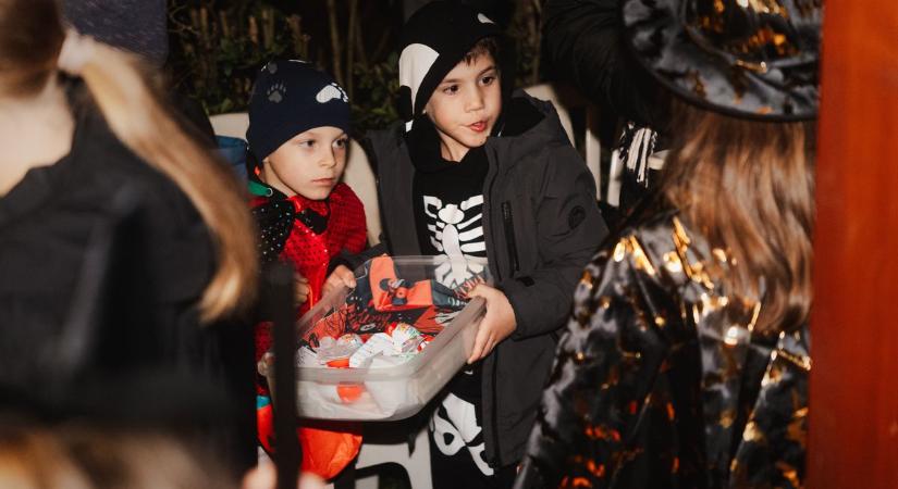 Félelmetes jelmezesek lepték el Mátraderecskét