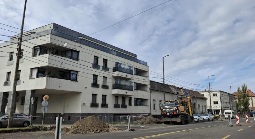 Teljes sávlezárás a Külsővásártér és a Szoboszlói út csomópontjában – ne megszokásból közlekedjünk