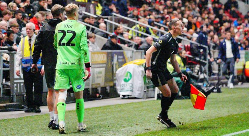 Le kellett cserélni Tóth Balázst a hétközi bajnokiján sérülés miatt