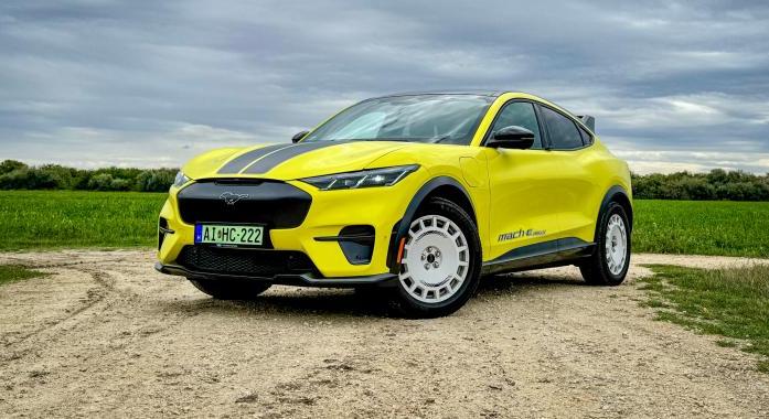 Egy ikon, porban és sárban - Ford Mustang Mach-E Rally