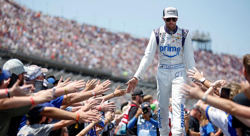 Idén sem fagyott be a pokol a NASCAR-ban