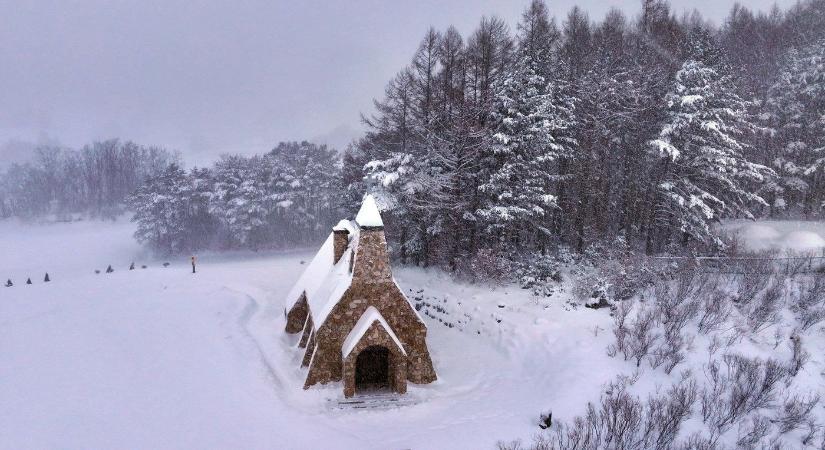 7 vármegyében sűrű ködre figyelmeztetnek, havazás közeledik Magyarország felé - Időjárás-előrejelzés