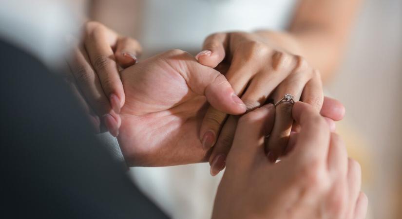 Hajléktalanság helyett álommunka – meghökkentő ötlettel oldotta meg esküvőjét egy férfi