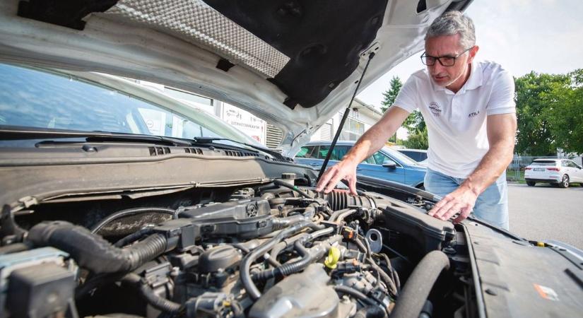 Jöhet a sárga csekk! Milliós büntetést kaphatsz, ha otthon szereled az autódat