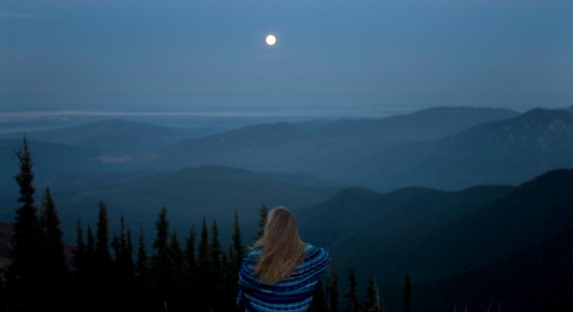 Jön az év második szuperholdja – Mit üzen neked a különleges novemberi Hódhold?