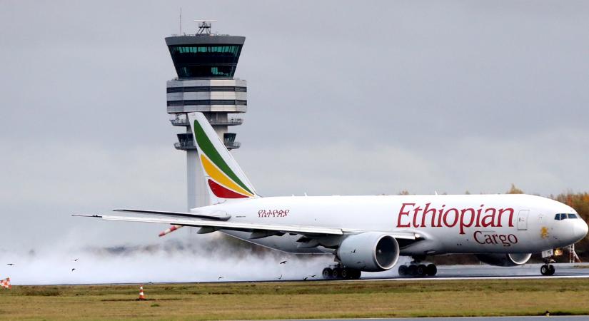 Órákra lezárták a brüsszeli repteret, mert drónt észleltek