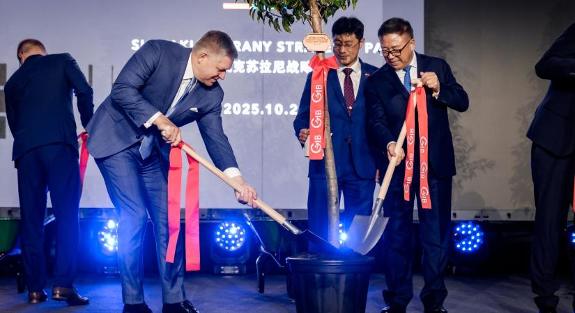 Megkezdték a nagysurányi akkumulátorgyár építését