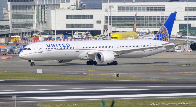 Pokolgépes fenyegetés miatt felfüggesztették a washingtoni repülőtér forgalmát kedd este