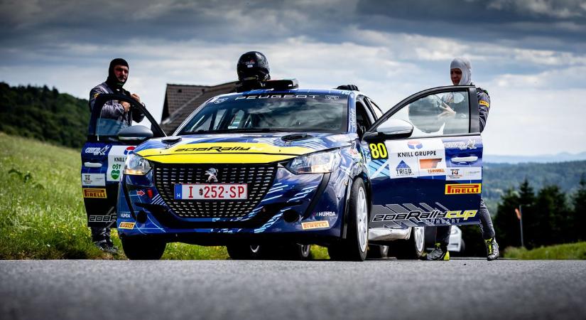 Életveszélyben volt, nemrég ralibajnok lett (videó)