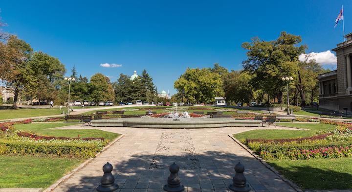 A trónörökös, Karađorđević herceg is Ćacilend eltávolítását követeli