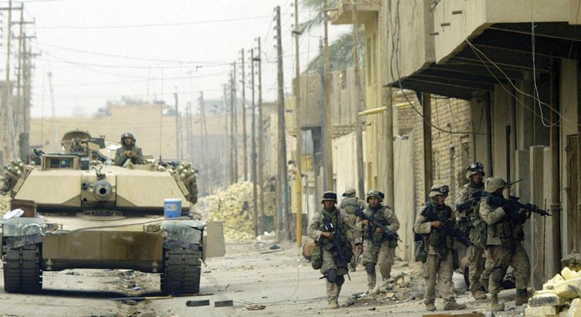 Döntött a kormány: sokáig maradnak Irakban a magyar katonák