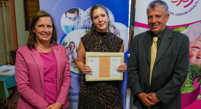 Díjjal ismerték el a győri egyetem fiatal kutatóját és doktoranduszát