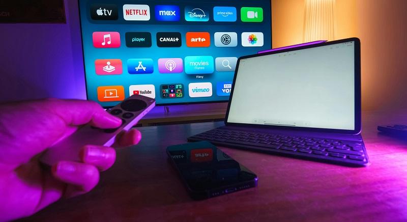 Őrizetbe vették Ördöngösfüzes polgármesterét – Lenyúlta a hivatali laptopot és tévét