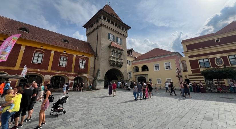 156 millió forintot költenek el a kőszegi Hősök tornya és a Tábornokház felújítására